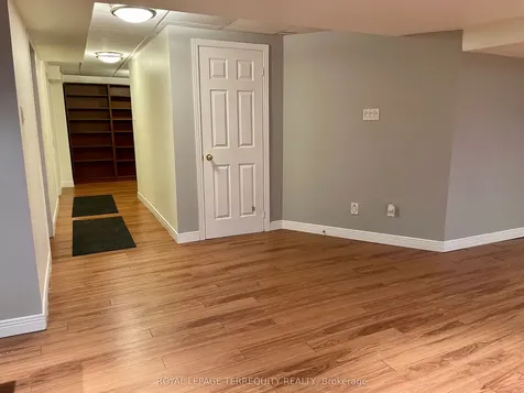 1328 Eddie Shain Drive Oakville ON L6J 7C9