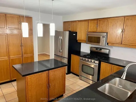 1328 Eddie Shain Drive Oakville ON L6J 7C9