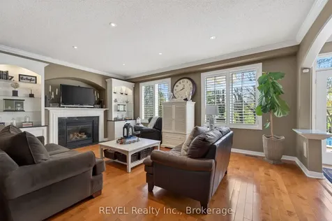 4266 Clubview Drive Burlington ON L7M 4X2