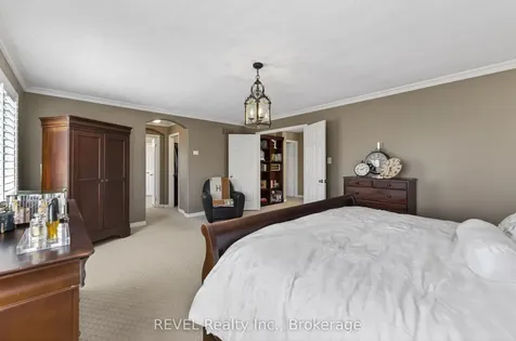4266 Clubview Drive Burlington ON L7M 4X2