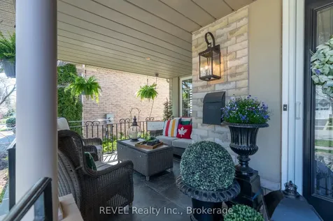 4266 Clubview Drive Burlington ON L7M 4X2
