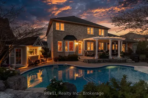 4266 Clubview Drive Burlington ON L7M 4X2