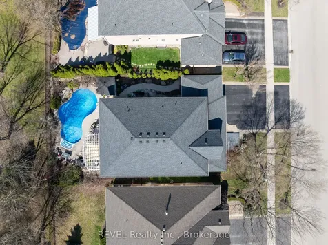 4266 Clubview Drive Burlington ON L7M 4X2