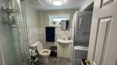582 Hyacinthe Boulevard Mississauga ON L5A 2C3