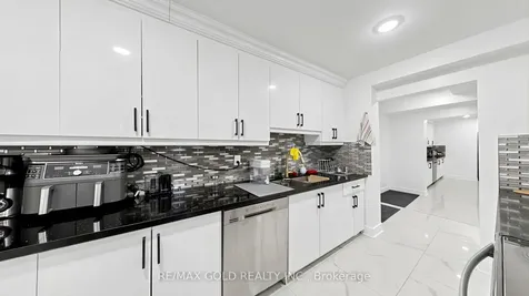 2825 Islington Avenue Toronto ON M9L 2K1