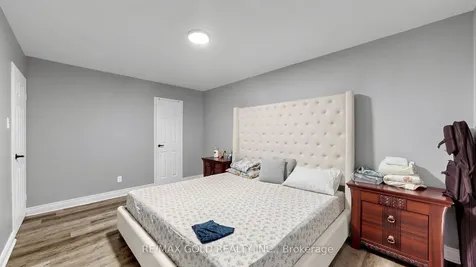 2825 Islington Avenue Toronto ON M9L 2K1