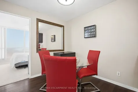 145 Hillcrest Avenue Mississauga ON L5B 4B1