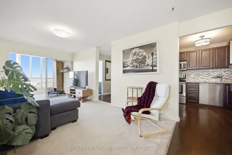 145 Hillcrest Avenue Mississauga ON L5B 4B1