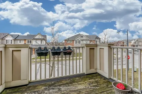 888 Fowles Court Milton ON L9T 0Z8
