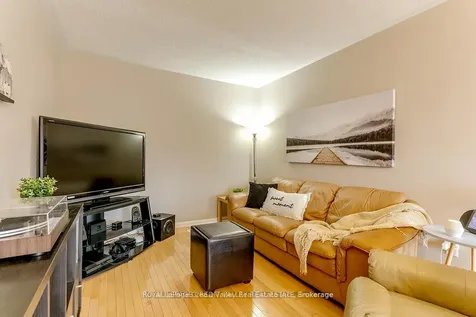 888 Fowles Court Milton ON L9T 0Z8
