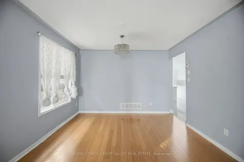 23 Capistro Street Brampton ON L7A 3J2