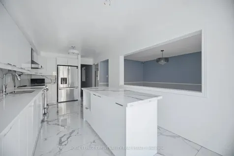23 Capistro Street Brampton ON L7A 3J2