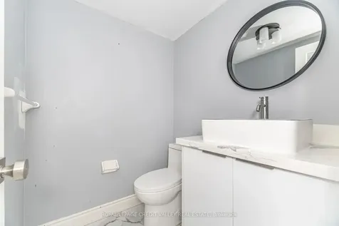 23 Capistro Street Brampton ON L7A 3J2