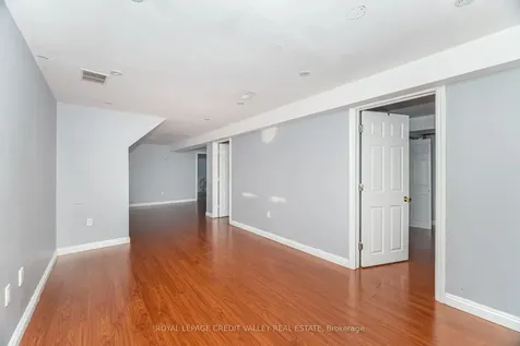 23 Capistro Street Brampton ON L7A 3J2