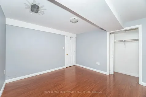 23 Capistro Street Brampton ON L7A 3J2