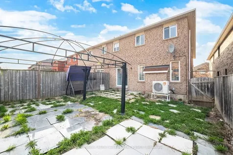23 Capistro Street Brampton ON L7A 3J2