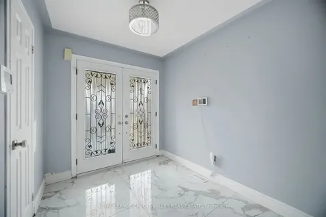 23 Capistro Street Brampton ON L7A 3J2
