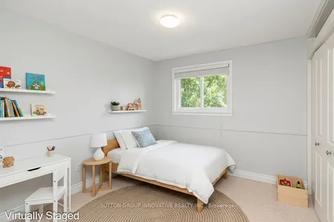 457 Woodview Road Burlington ON L7N 2Z9