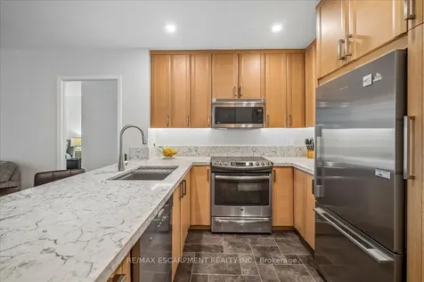 1276 Maple Crossing Boulevard Burlington ON L7S 2J9