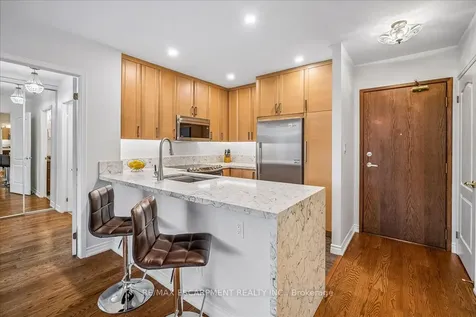 1276 Maple Crossing Boulevard Burlington ON L7S 2J9