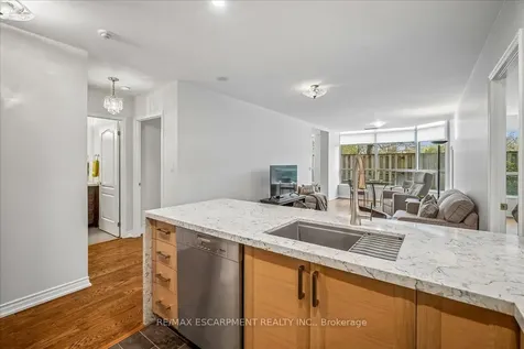 1276 Maple Crossing Boulevard Burlington ON L7S 2J9