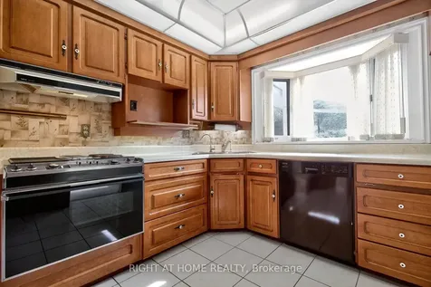 3626 Fieldgate Drive Mississauga ON L4X 2J7