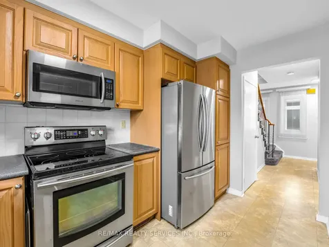 32 Helios Place Brampton ON L6Z 2B2