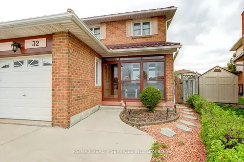 32 Helios Place Brampton ON L6Z 2B2