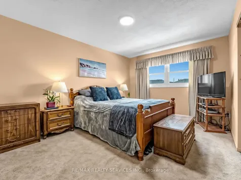 32 Helios Place Brampton ON L6Z 2B2