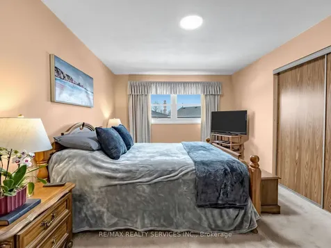 32 Helios Place Brampton ON L6Z 2B2