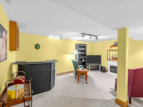 32 Helios Place Brampton ON L6Z 2B2