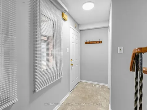 32 Helios Place Brampton ON L6Z 2B2