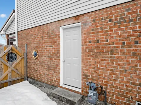32 Helios Place Brampton ON L6Z 2B2