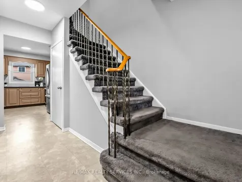 32 Helios Place Brampton ON L6Z 2B2