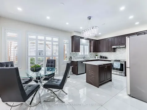 16 Cloncurry Street Brampton ON L6P 4G3