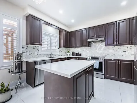 16 Cloncurry Street Brampton ON L6P 4G3