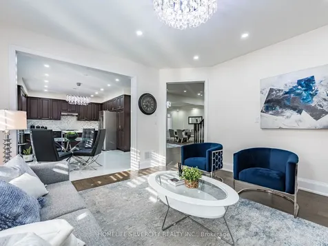 16 Cloncurry Street Brampton ON L6P 4G3