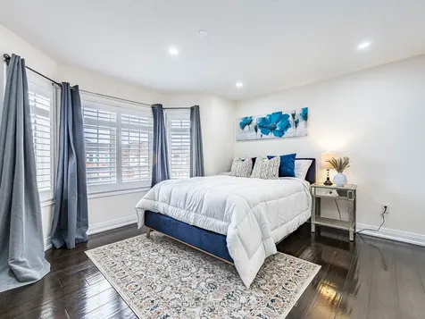 16 Cloncurry Street Brampton ON L6P 4G3