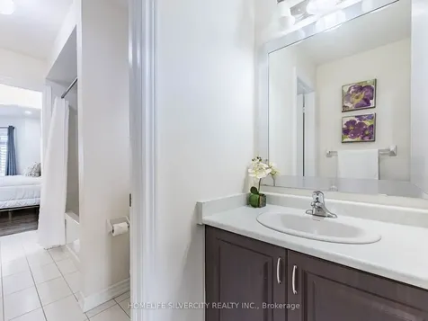 16 Cloncurry Street Brampton ON L6P 4G3