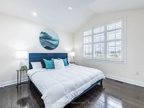 16 Cloncurry Street Brampton ON L6P 4G3