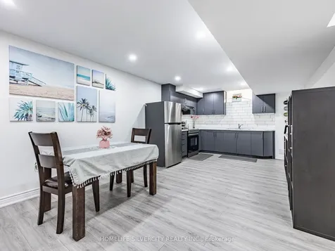16 Cloncurry Street Brampton ON L6P 4G3