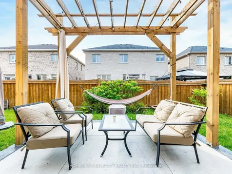 16 Cloncurry Street Brampton ON L6P 4G3