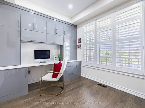 16 Cloncurry Street Brampton ON L6P 4G3