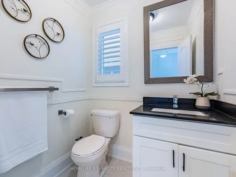 16 Cloncurry Street Brampton ON L6P 4G3