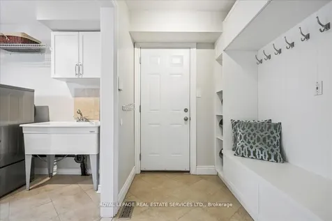 1466 Flaminia Court Mississauga ON L5J 3Z6