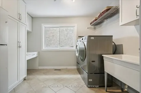 1466 Flaminia Court Mississauga ON L5J 3Z6