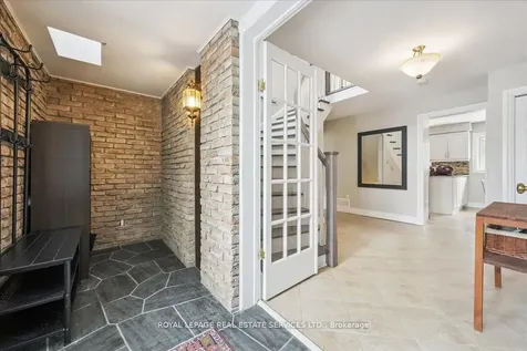 1466 Flaminia Court Mississauga ON L5J 3Z6
