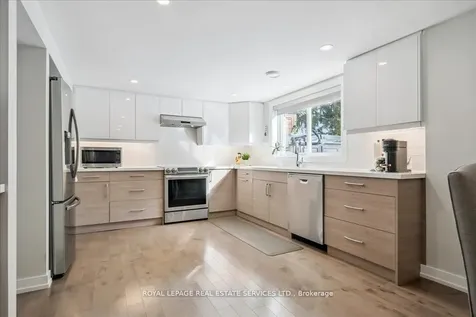 1466 Flaminia Court Mississauga ON L5J 3Z6