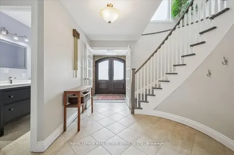 1466 Flaminia Court Mississauga ON L5J 3Z6