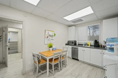 1645 Dundas Street W Mississauga ON L5C 1E3